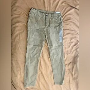 American Eagle Slim Lived-In Khakis NWT 34/32